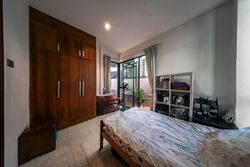 Kew Drive (D16), Terrace #557120311